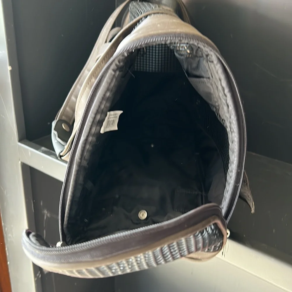 Samsonite Lightweight Dog Cat Small Animal Travel Carrier Plane Train Car Travel